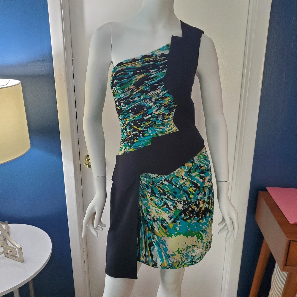 Bcbg runway green one shoulder dress sz. 10